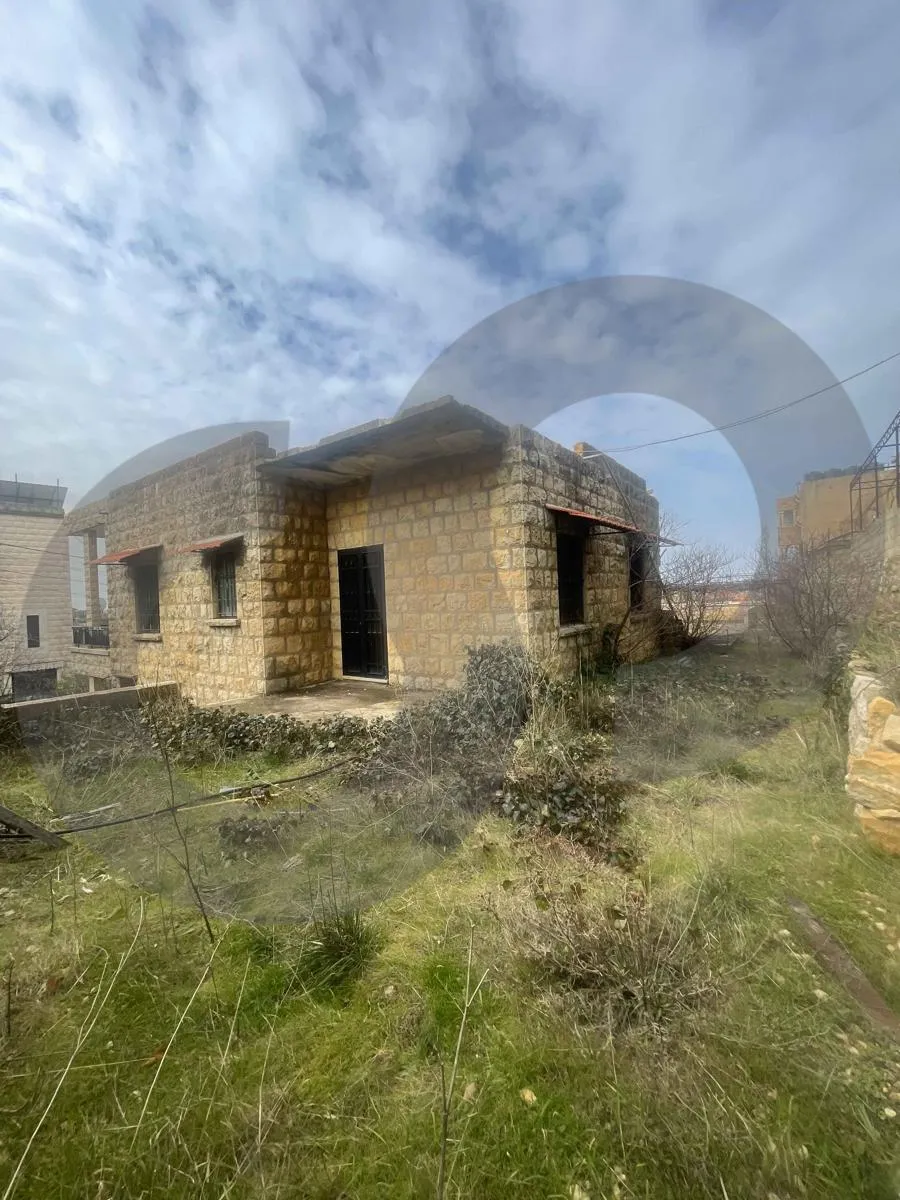 Apartment for Sale in Saoufar, Lebanon - 4 bed, 3 bath