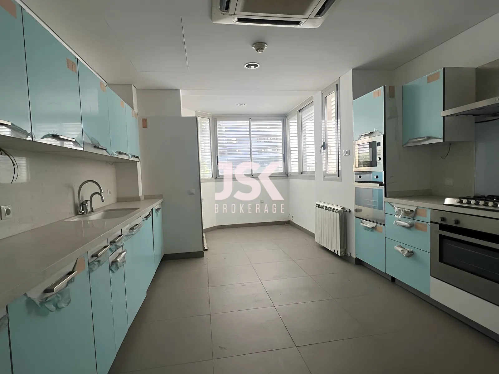 Apartment for Sale in Achrafieh - 4 bed, 5 bath