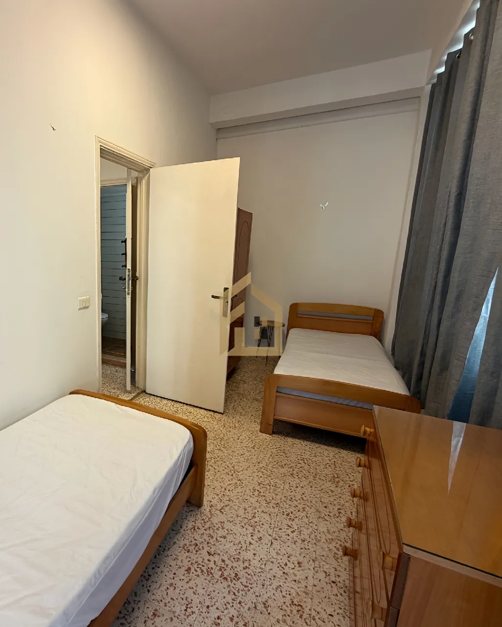 Apartment for rent in Achrafieh, Beirut, Lebanon - 1 bed, 1 bath