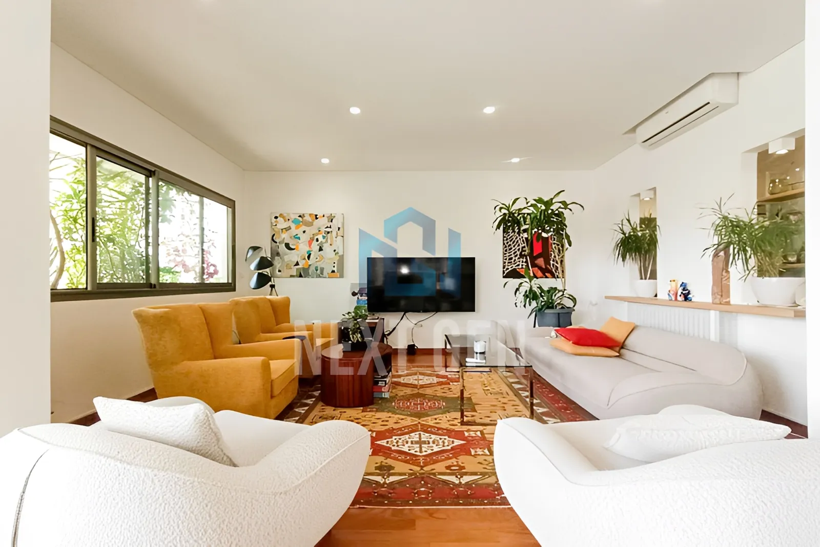 Apartment for Sale in Achrafieh - 3 bed, 4 bath