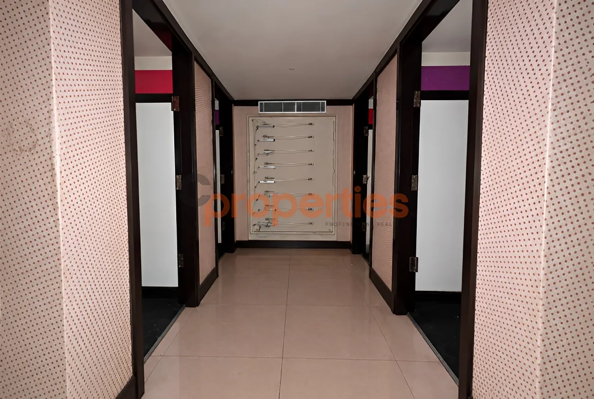 Shop for Rent in Hamra
