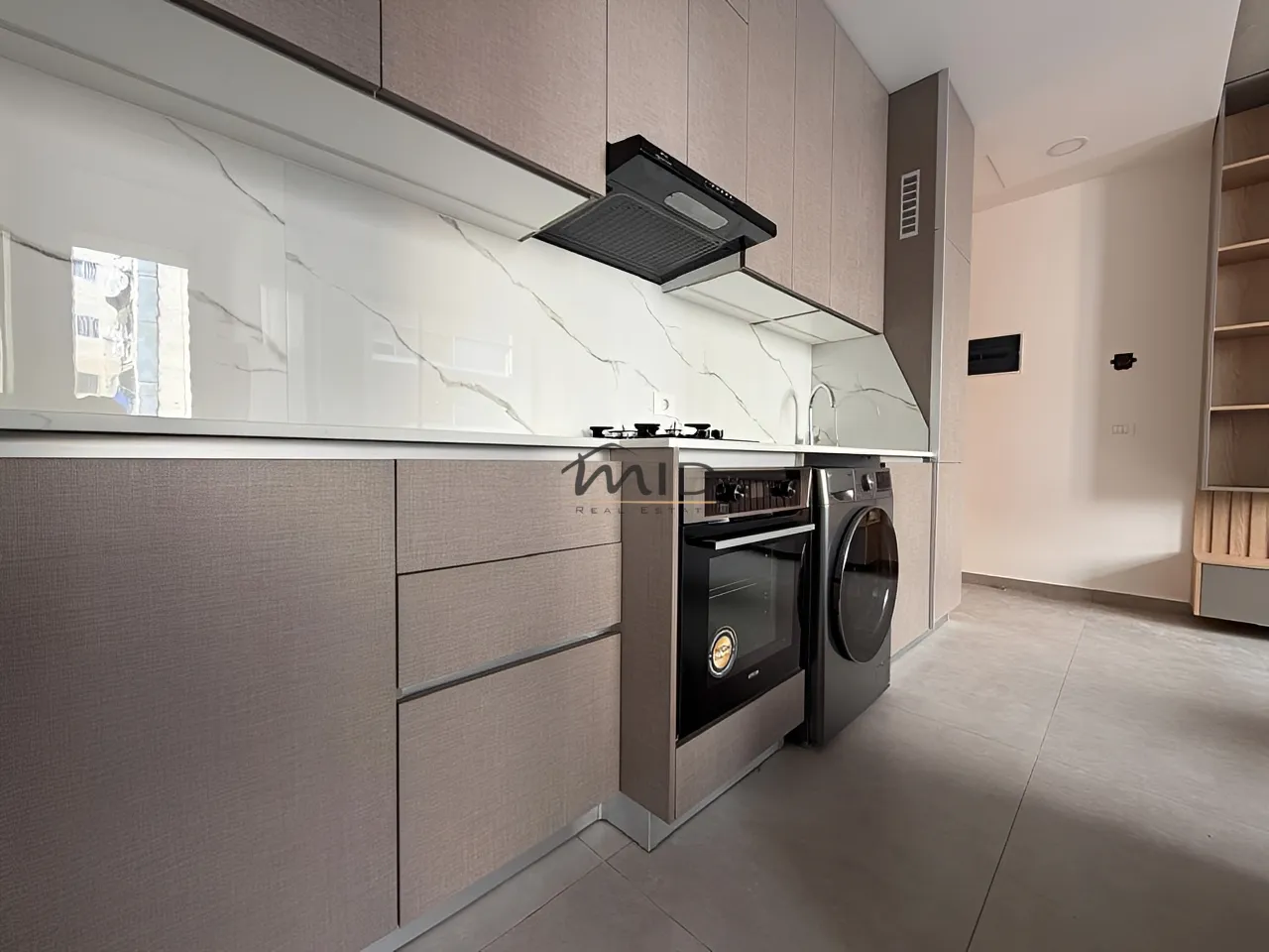 Apartment for rent in Spears, beirut, lebanon
