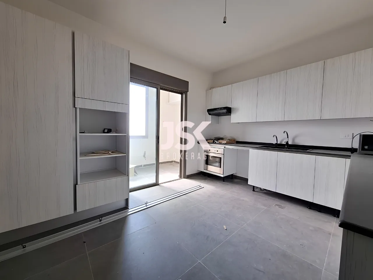 Apartment for Sale in Ajaltoun - 3 bed, 4 bath