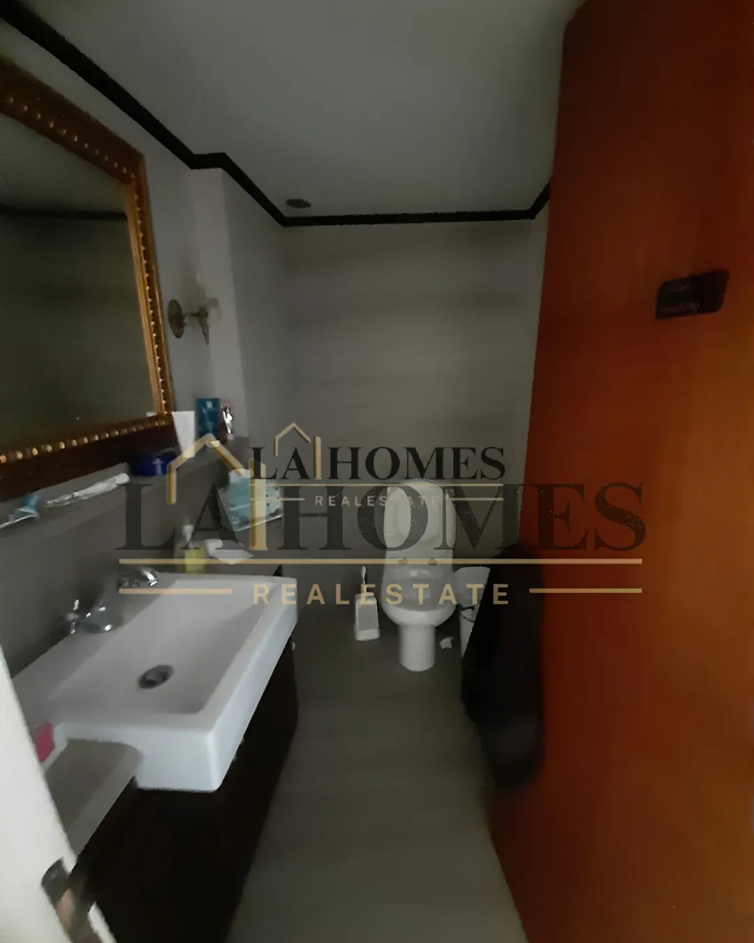 Villa for sale in Kfour