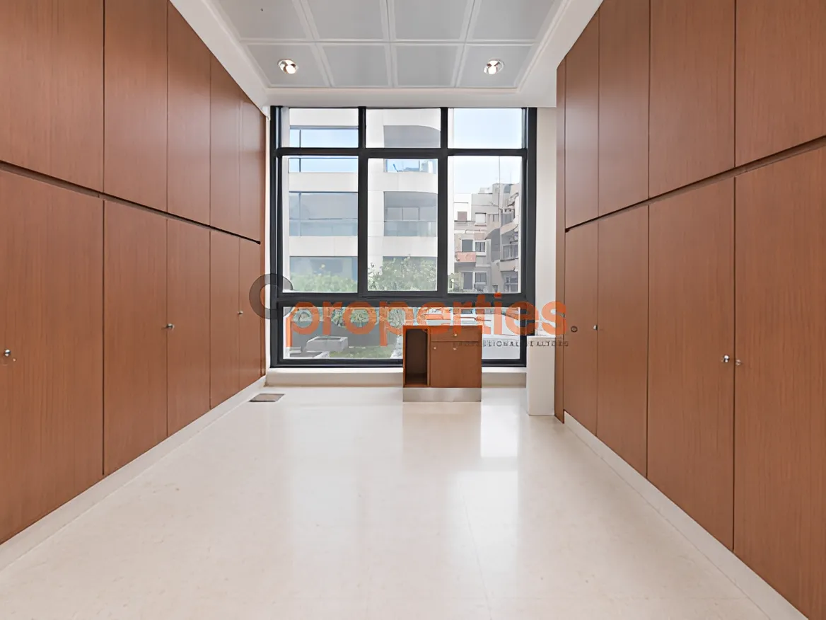 Office for Rent in Hamra