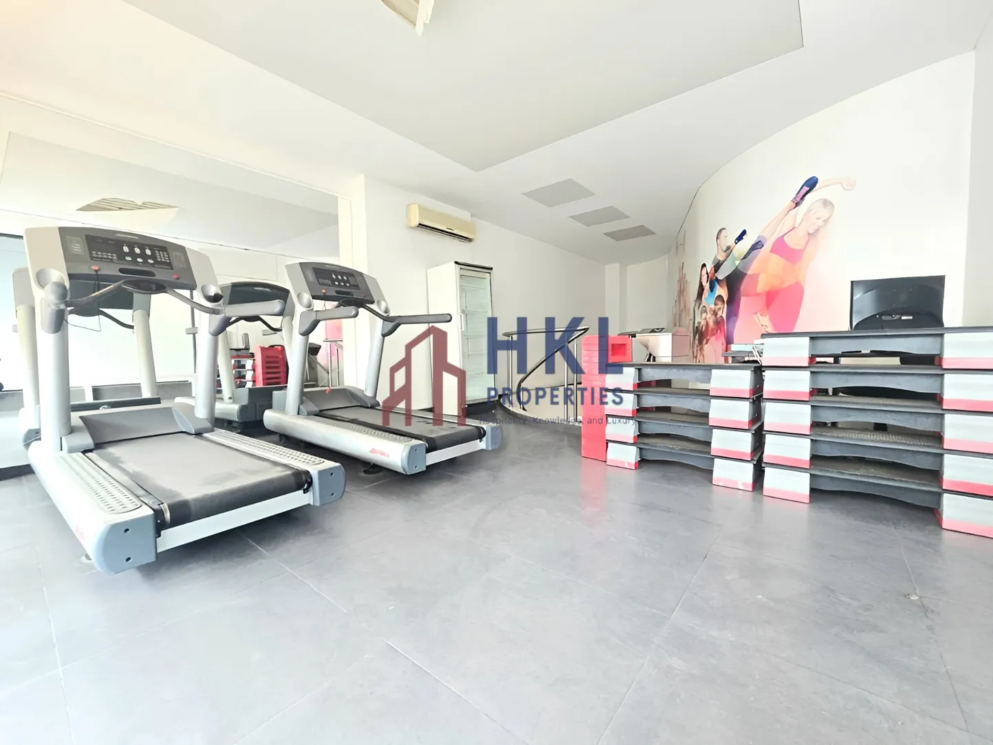 Showroom for rent in Achrafieh