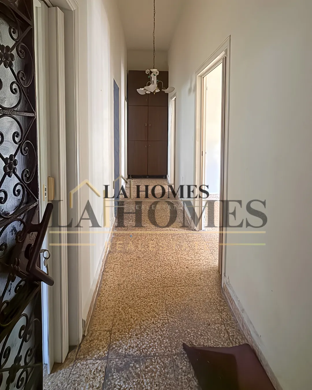 Apartment for sale in Furn El Chebak