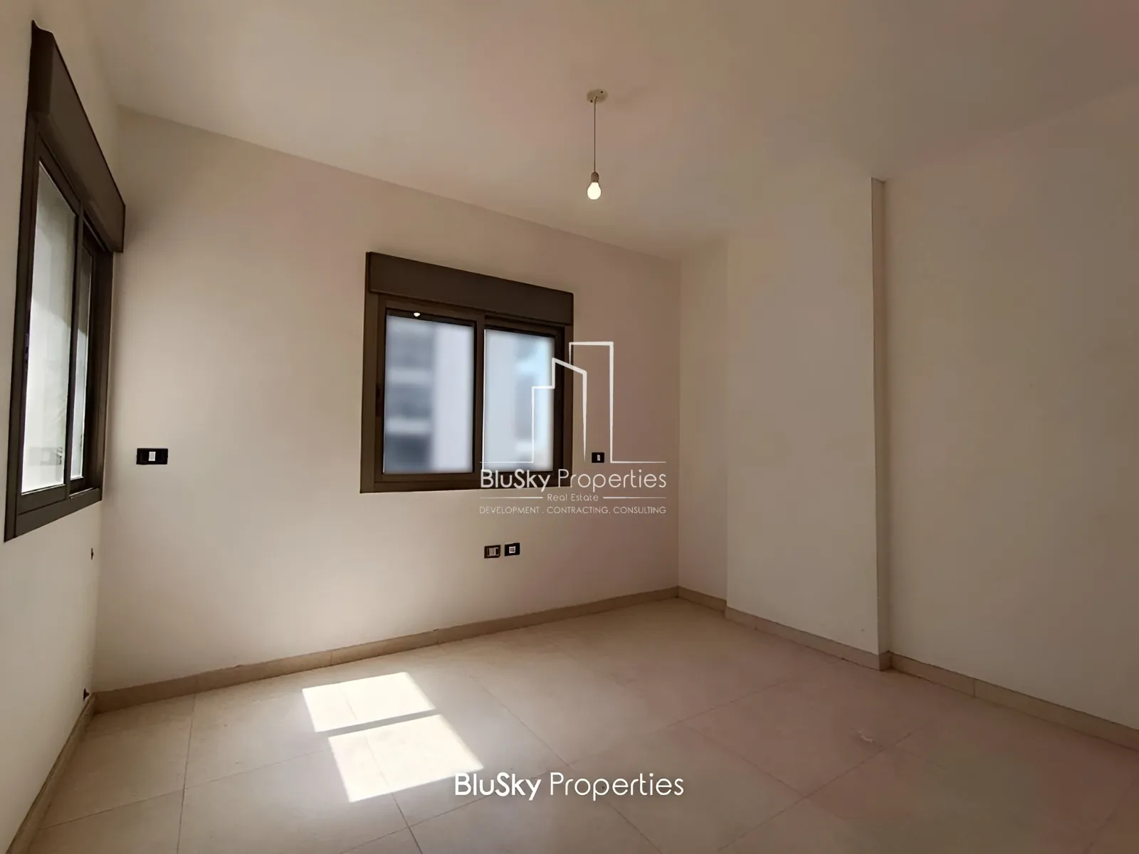 Apartment for Sale in Haret Sakher