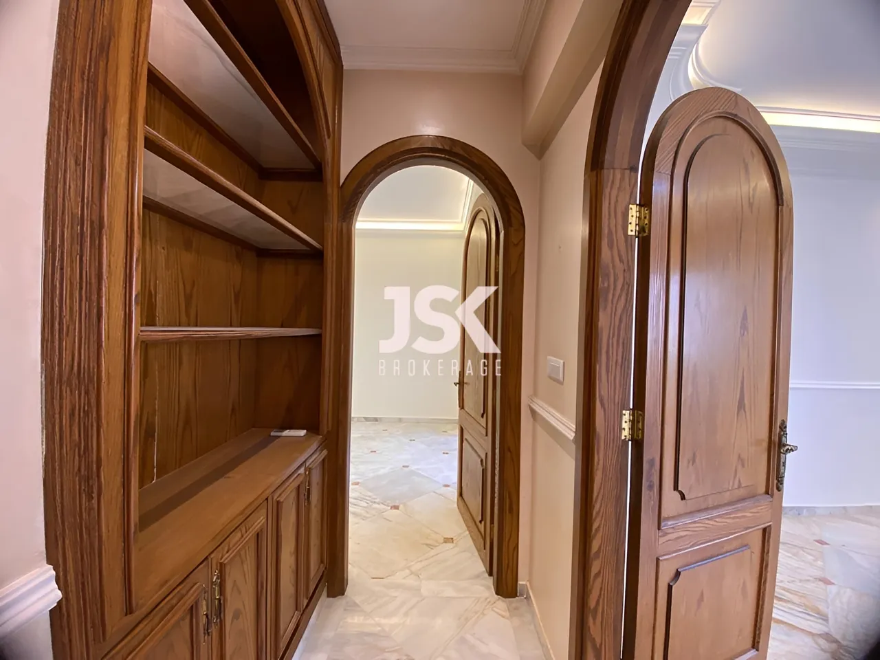 Apartment for Sale in Ras