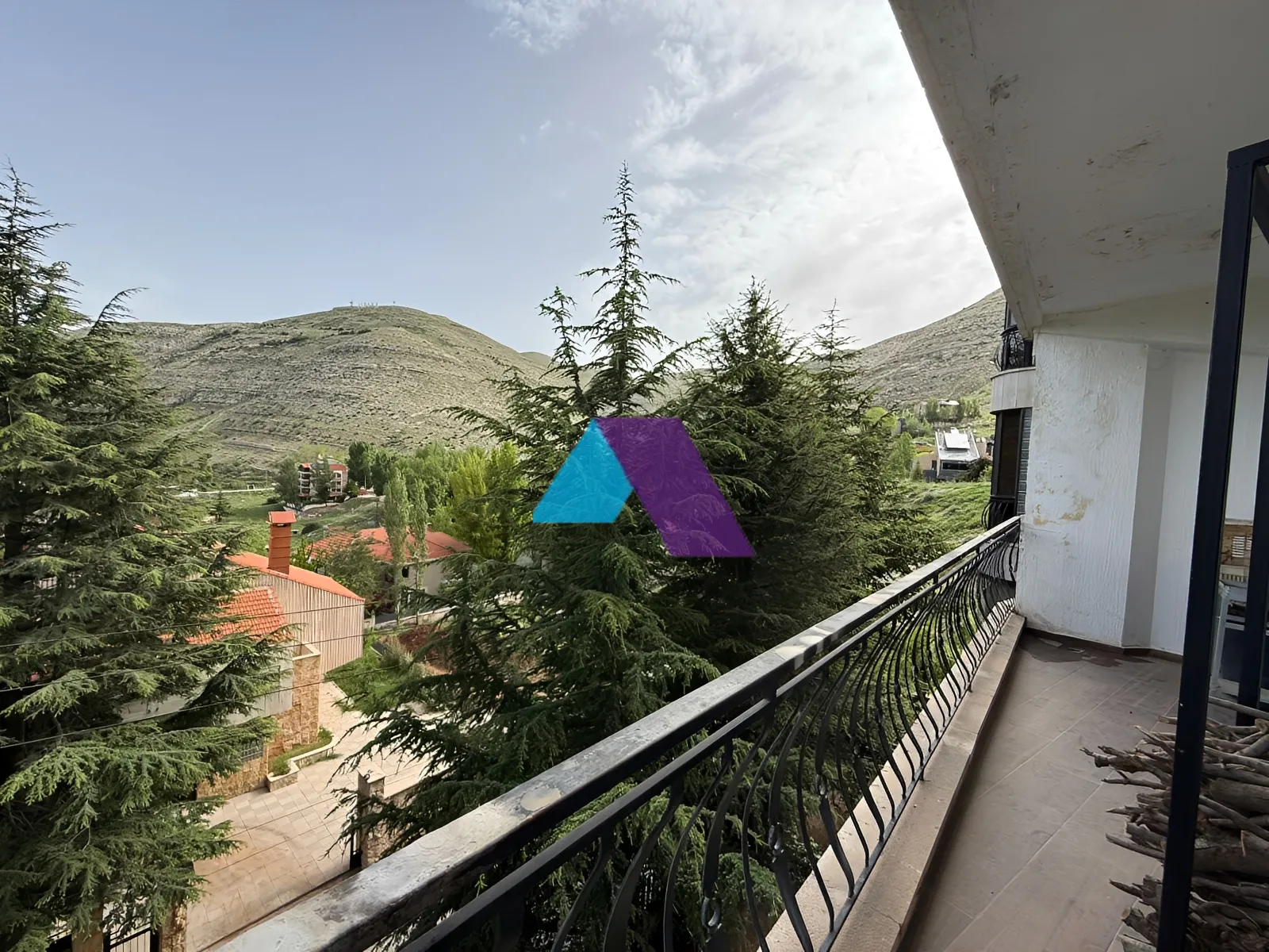 Chalet for Sale in Faraya - 2 bed, 1 bath