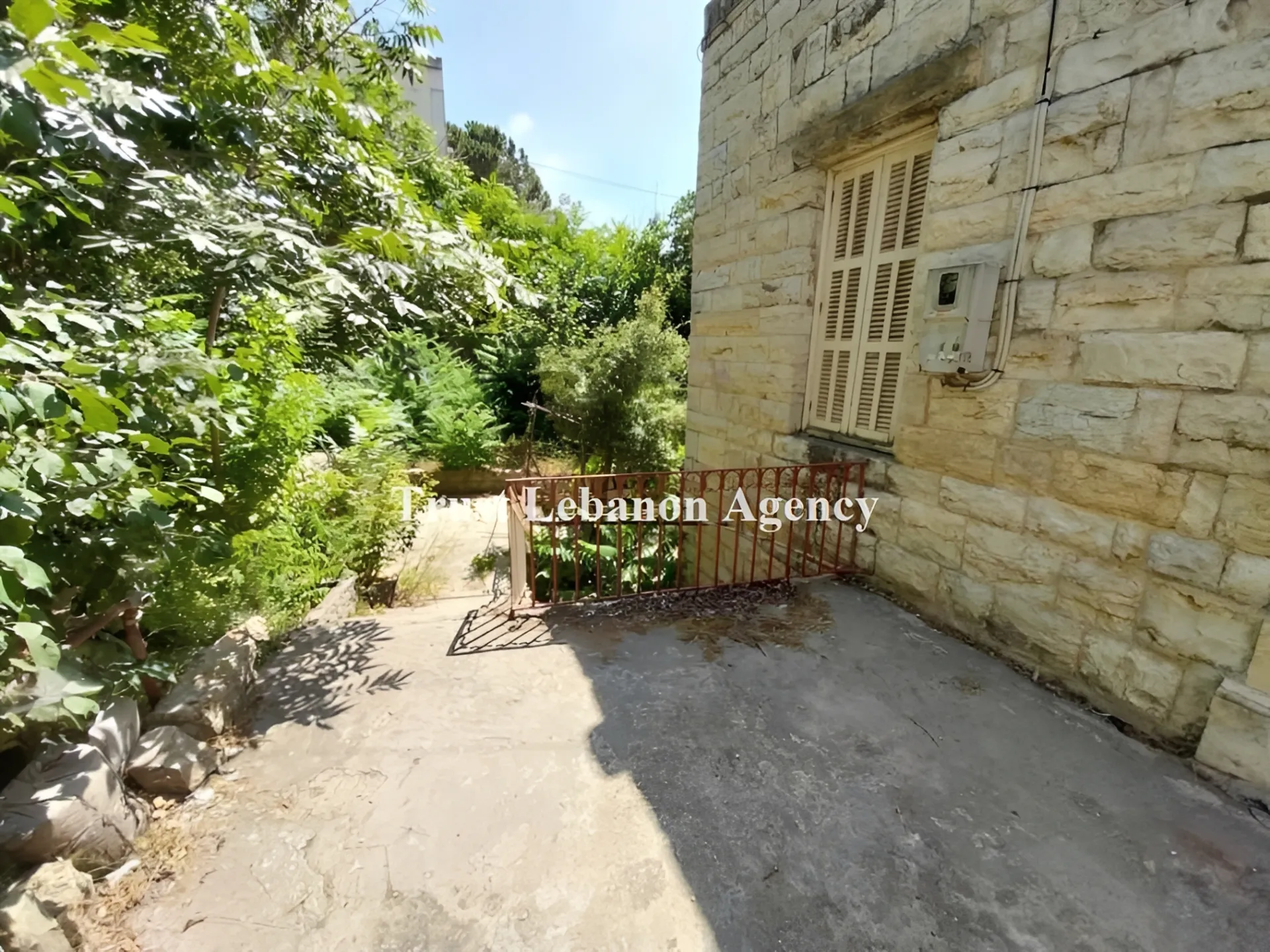 Land for Sale in Alay, Souk Al Ghareb Lebanon