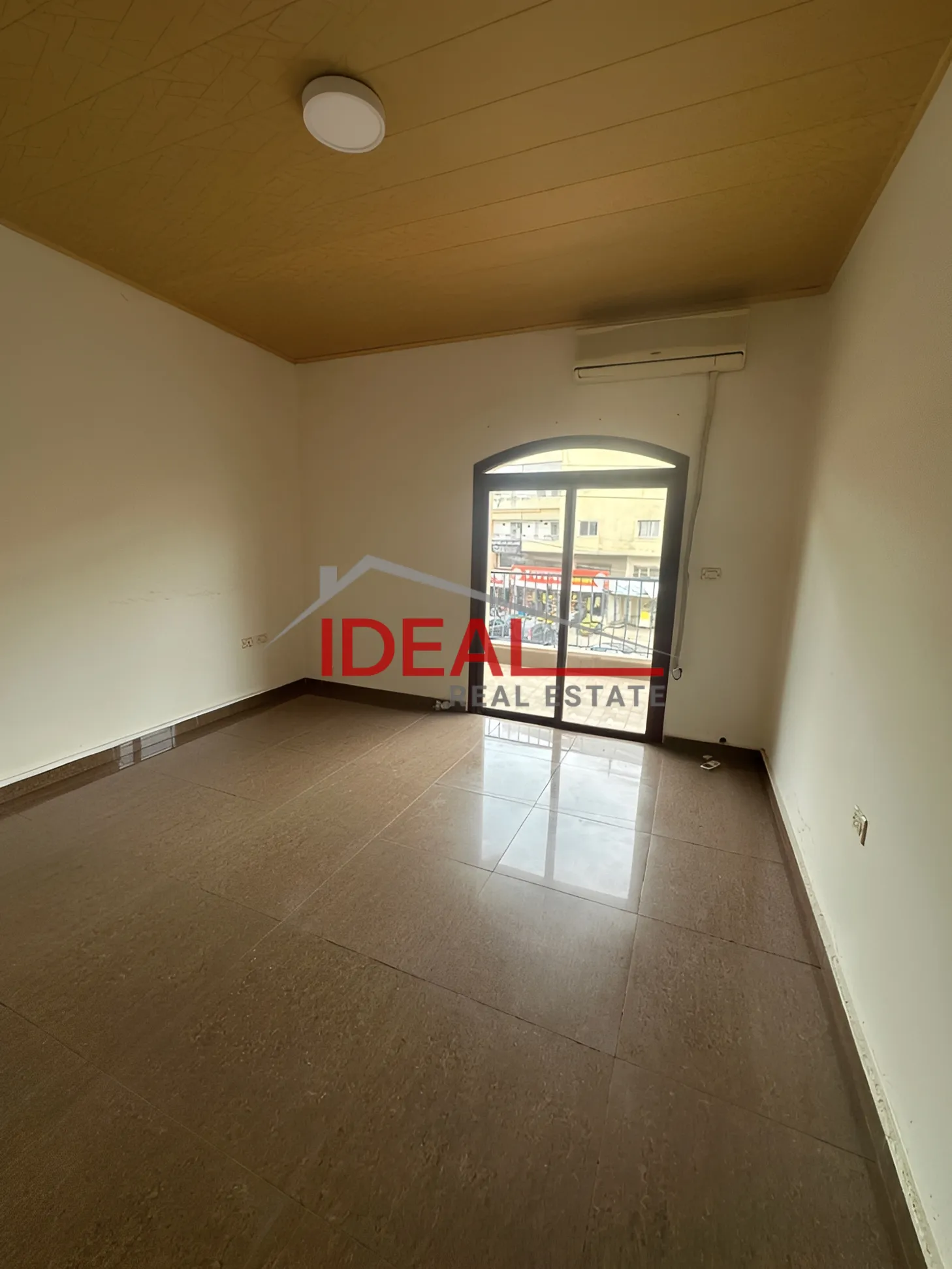Office for Rent in Samqaniyeh, Lebanon