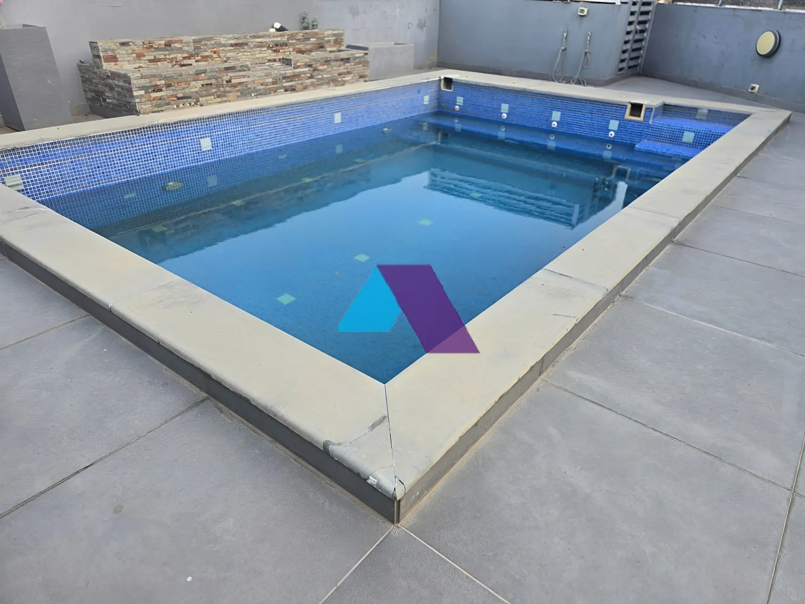 Apartment for rent in Mar Takla - 4 bed, 1 bath