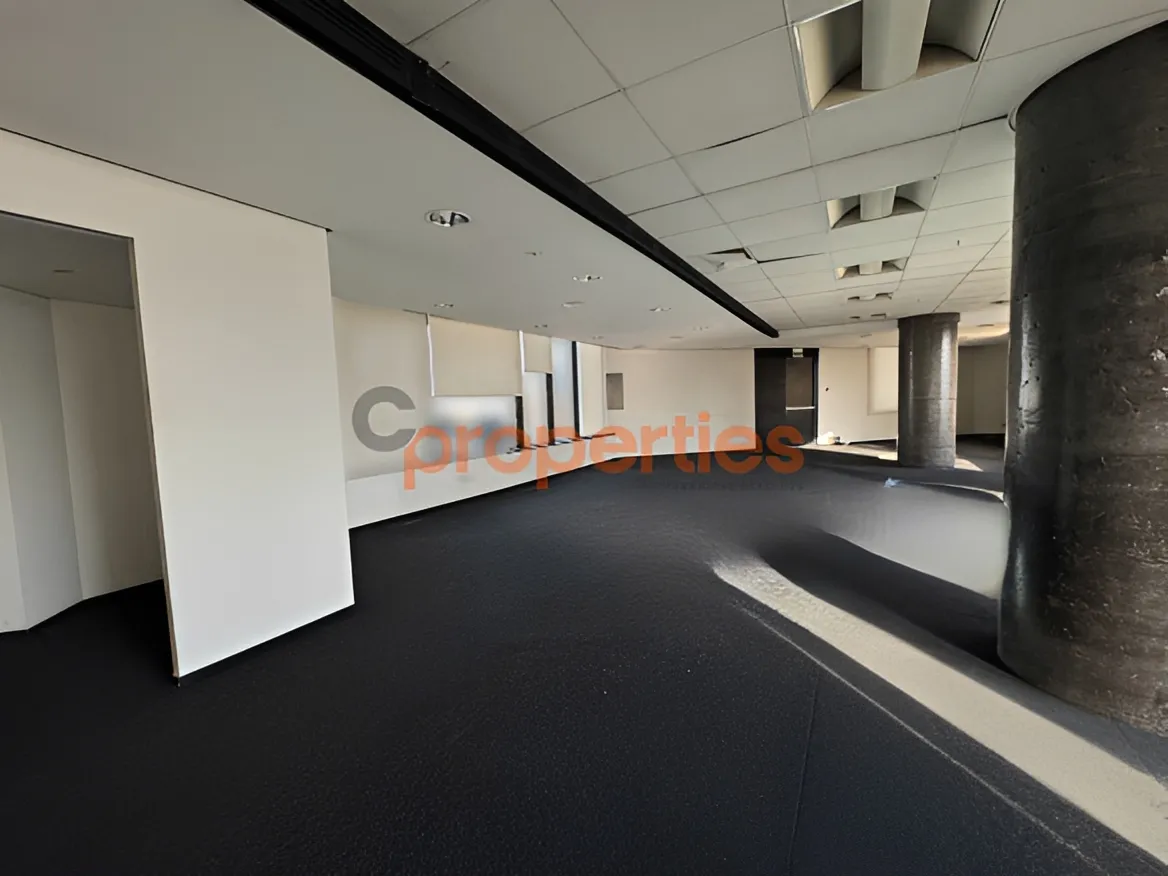 Office for Rent in Forn El Chebbak