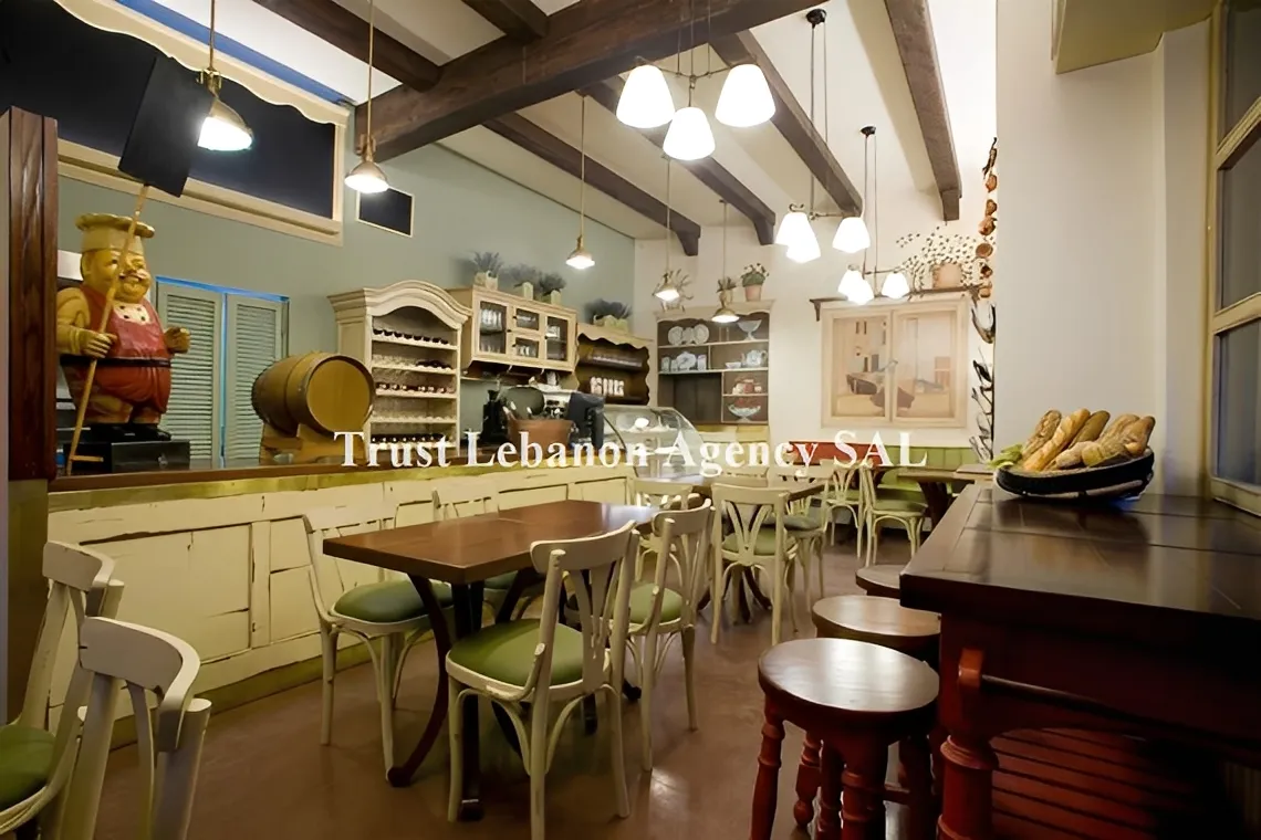 Shop for rent in Baabda, Furn Al Chebak