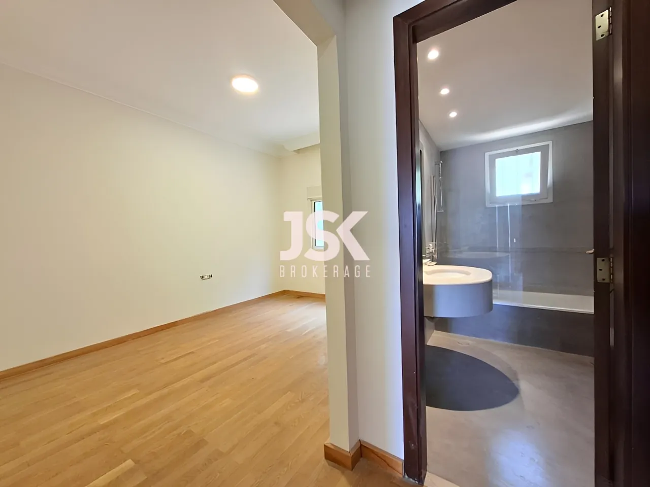 Duplex for sale in Jeita