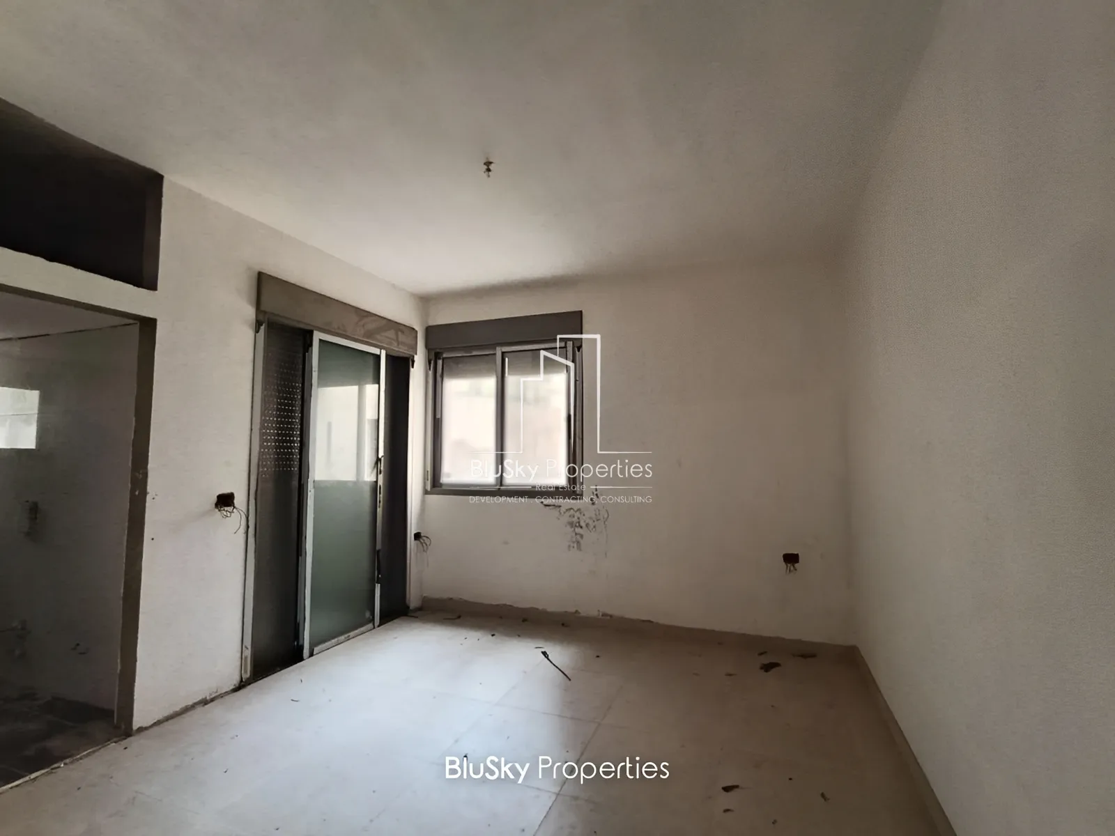 Apartment for Sale in Haret Sakher - 3 bed, 5 bath