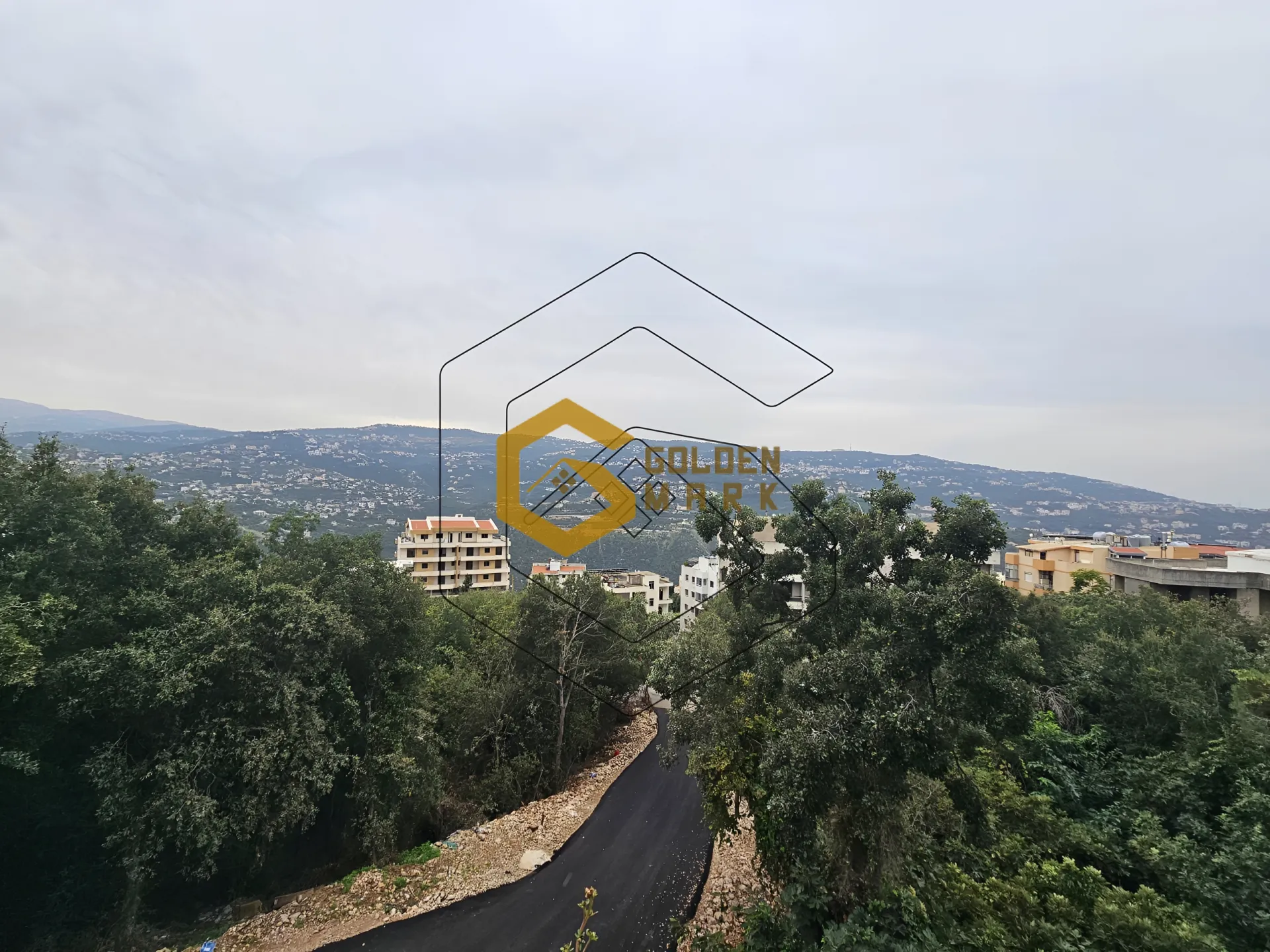 Apartment for Sale in Ballouneh