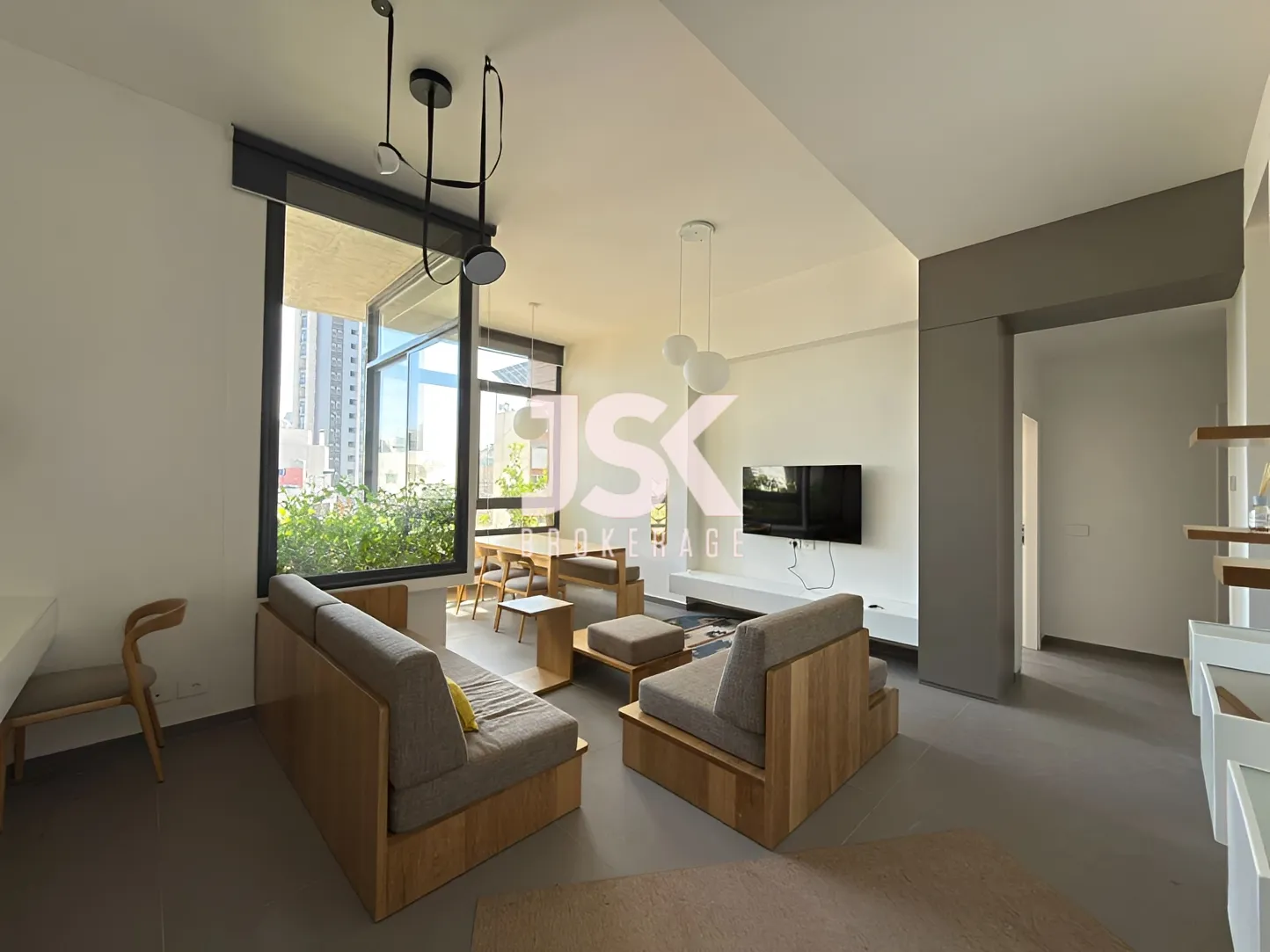 Apartment for rent in Achrafieh, Beirut, Lebanon - 2 bed, 2 bath