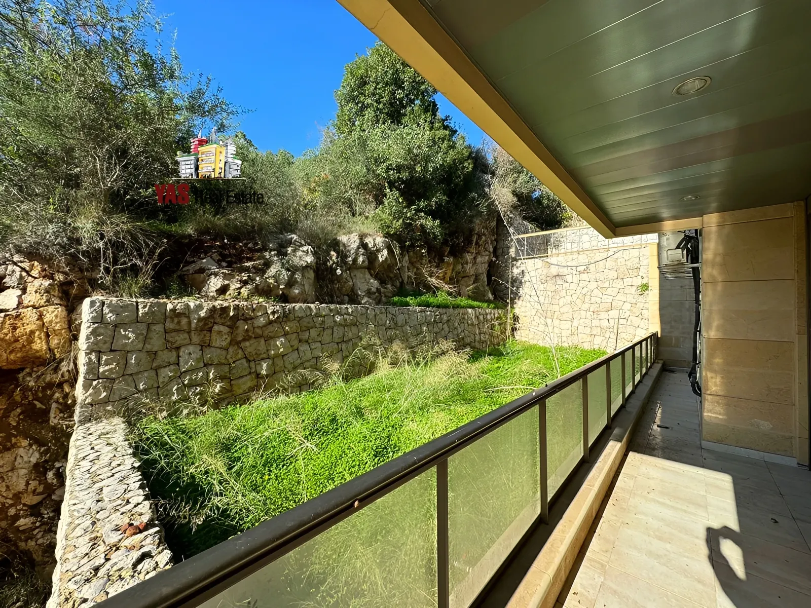 Apartment for Sale in Ballouneh