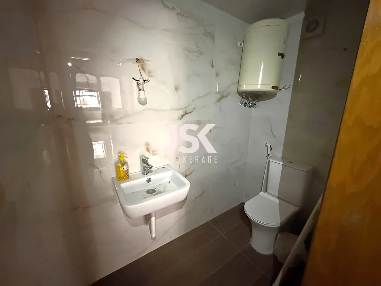 Office for Rent in Mar Elias