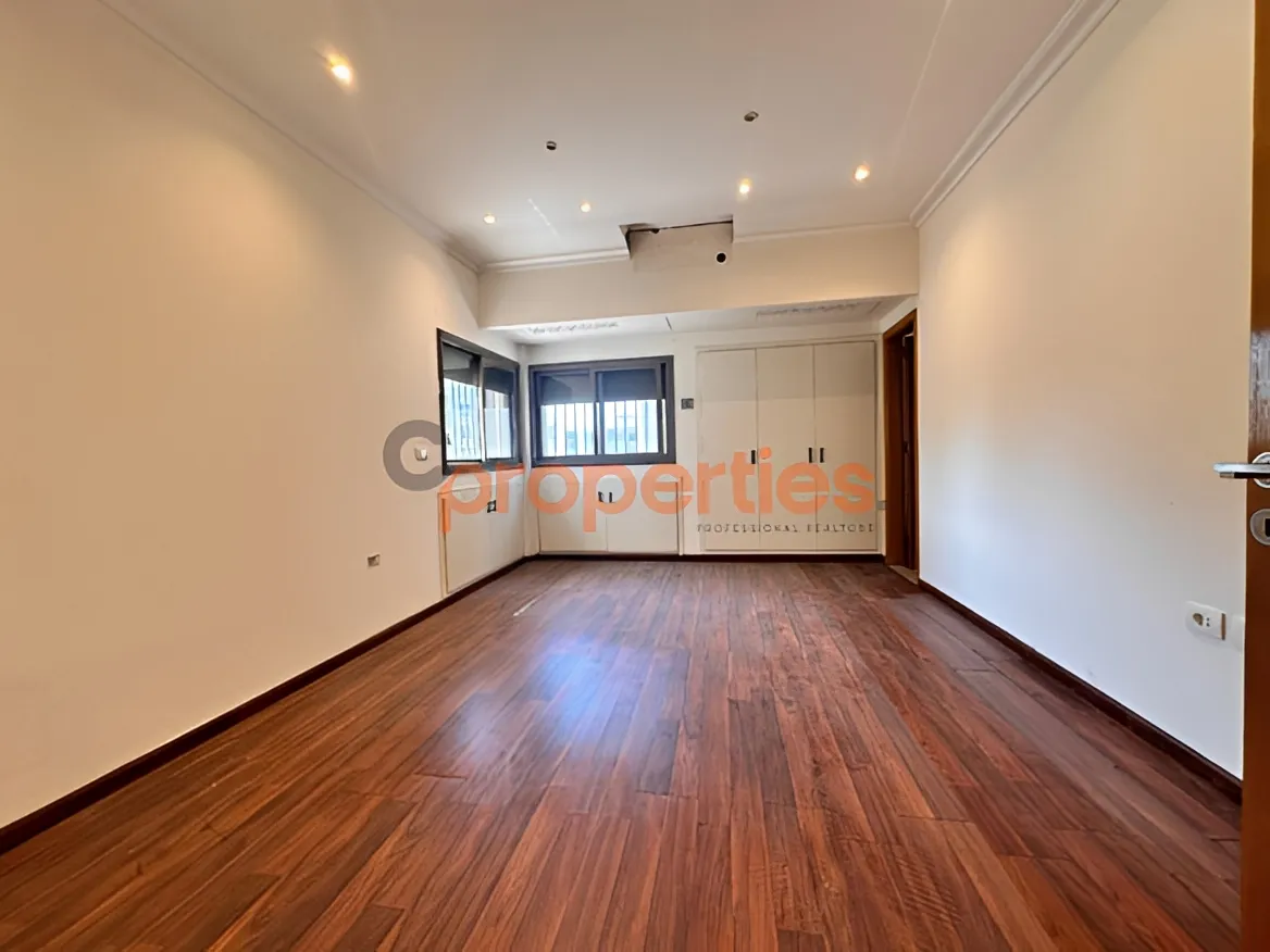 Apartment for rent in Ramleh Al Bayda, Beirut, Lebanon