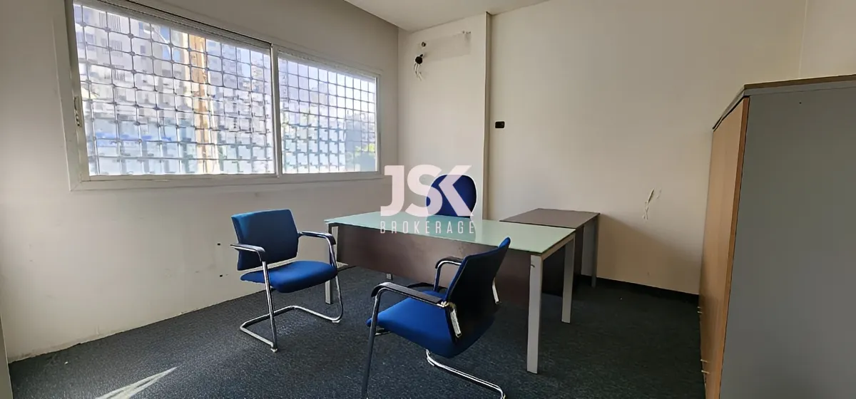 Office for rent in Sin El Fil
