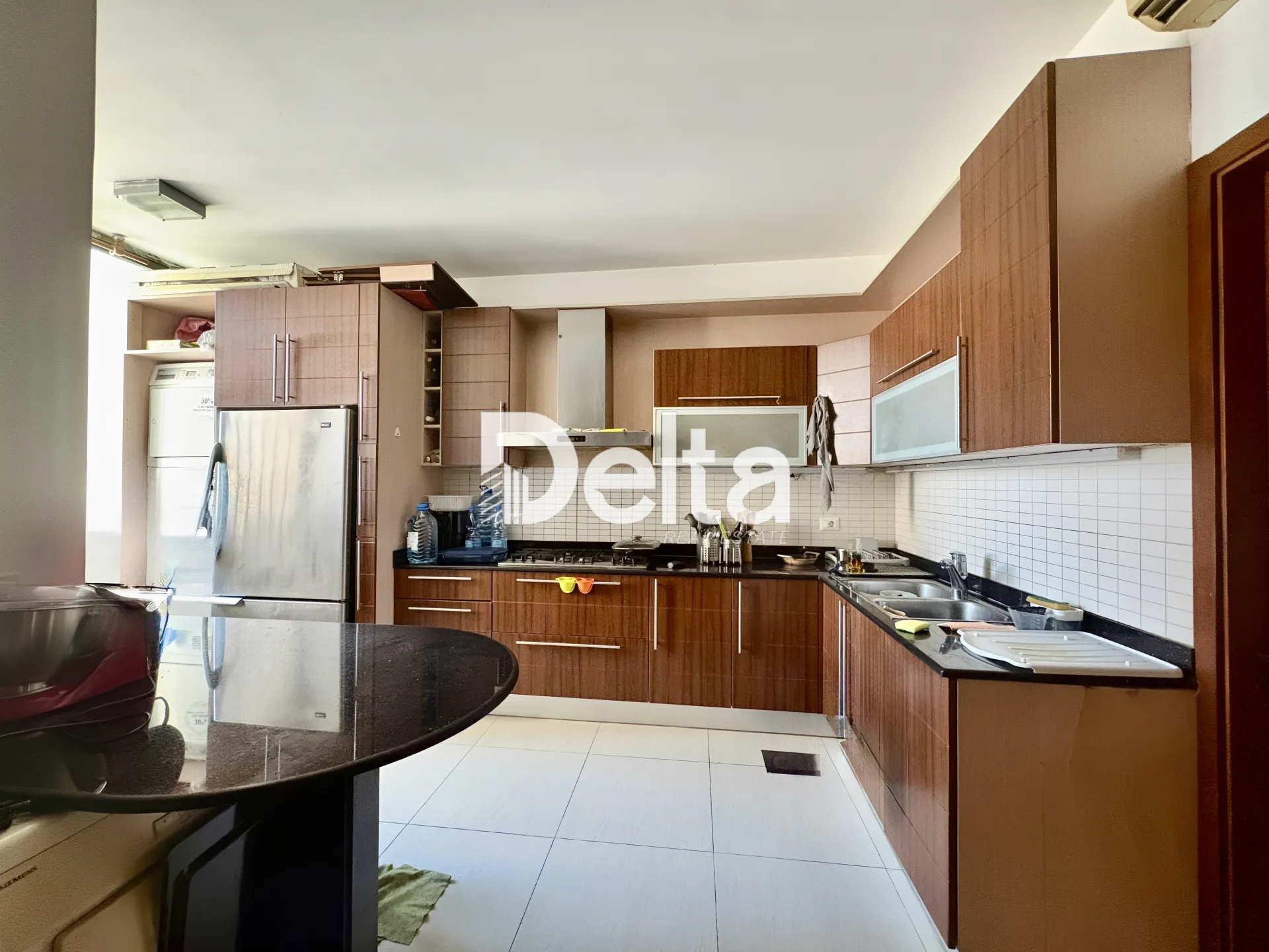 Apartment for sale in Zarif
