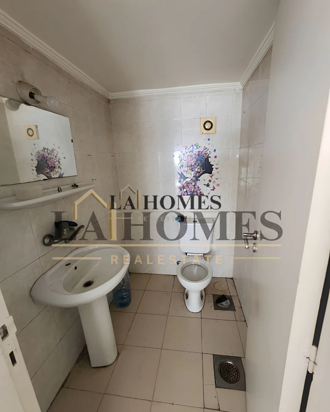 Shop for rent in Baouchriyeh, lebanon