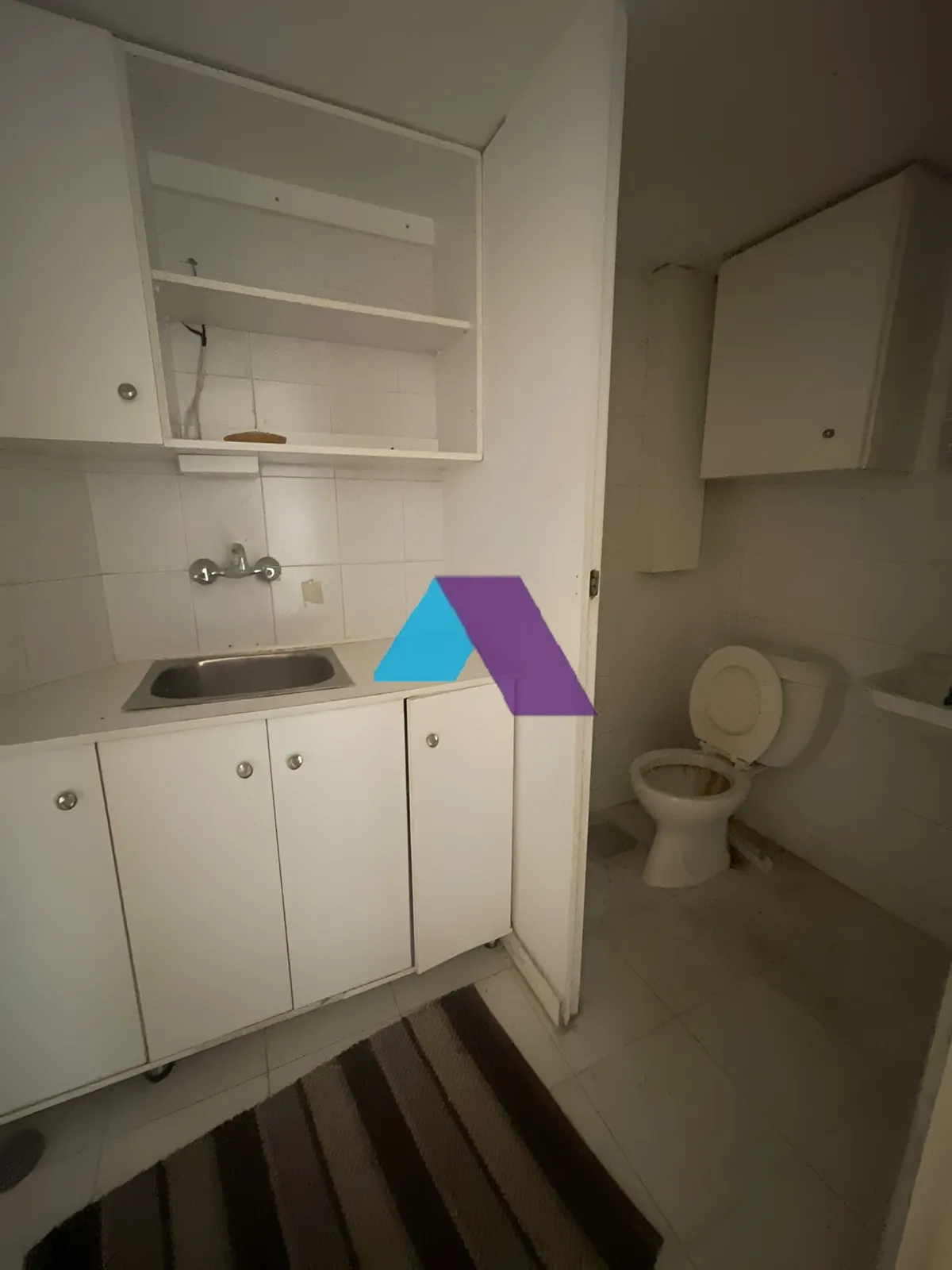 Office for Sale in Sin El Fil