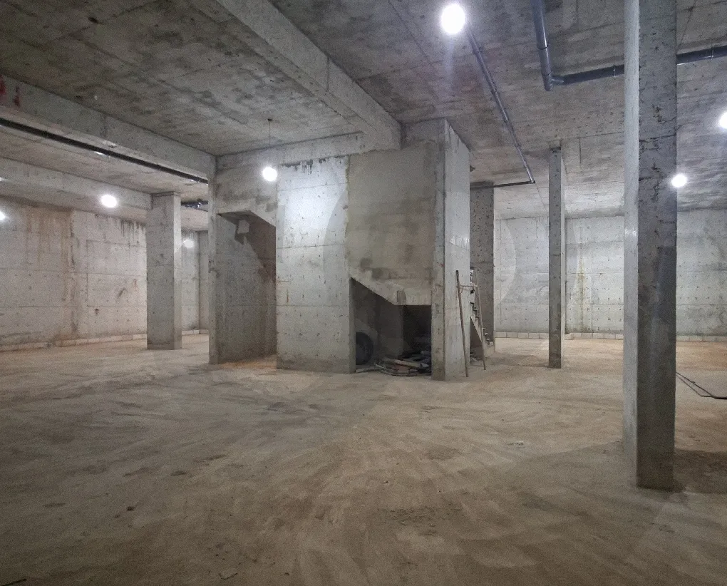 Warehouse for sale in Chouit