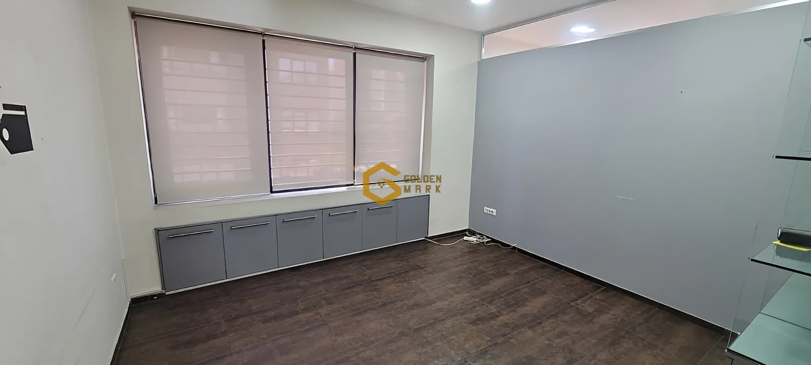 Office for rent in Sin El Fil
