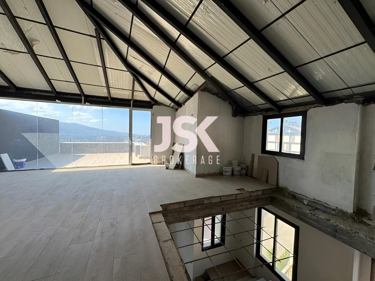 Duplex for Sale in Montiverdi, Lebanon - 3 bed, 4 bath