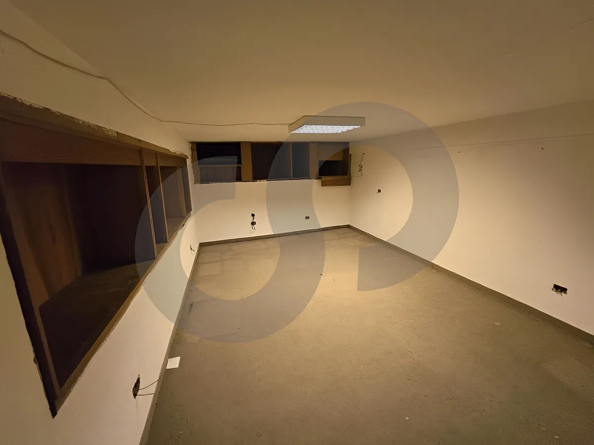 Shop for sale in Forn El Chebbak