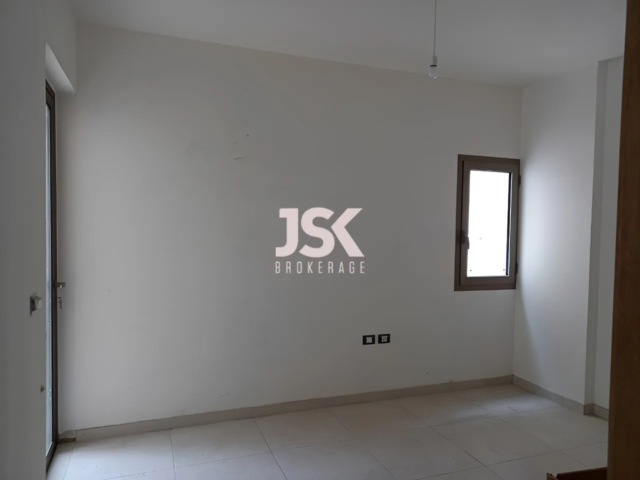 Apartment for Sale in Haret Sakher