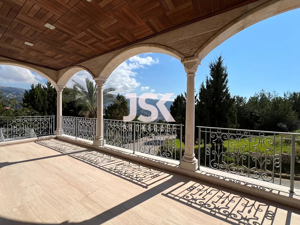 Villa for Sale in Fatqa, Lebanon - 5 bed, 7 bath