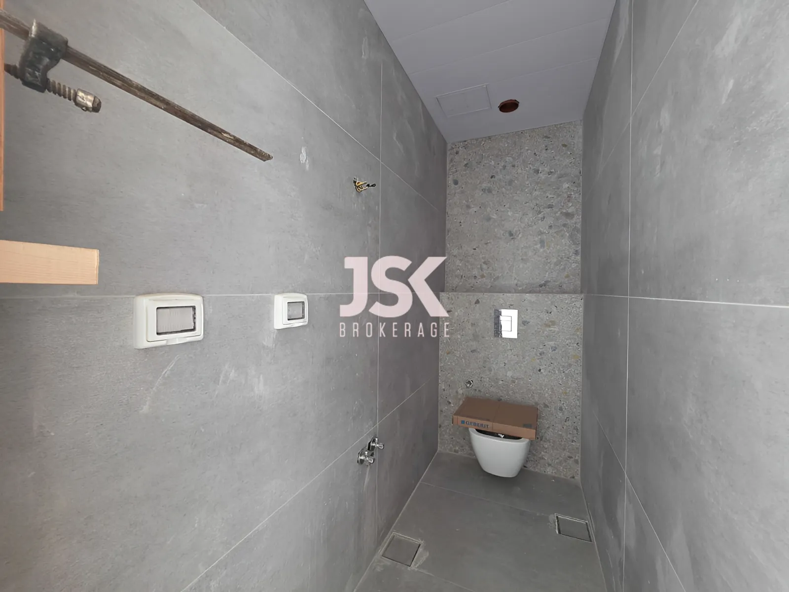 Apartment for Sale in Forn El Chebbak