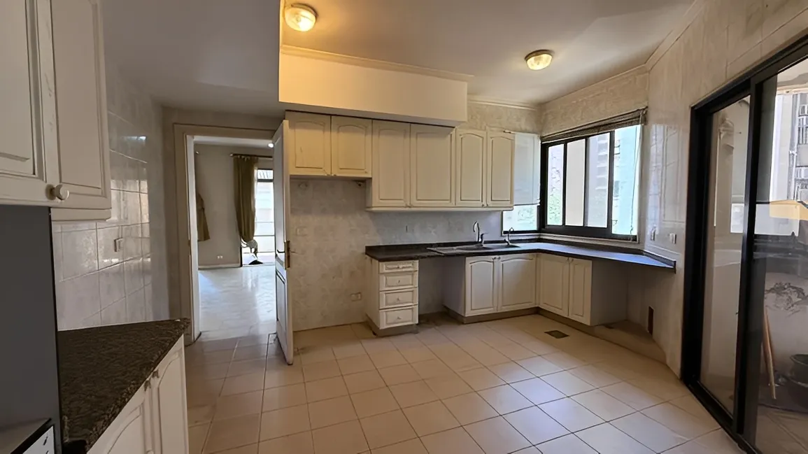 Apartment for Sale in Tallet Khayat, Beirut, Lebanon