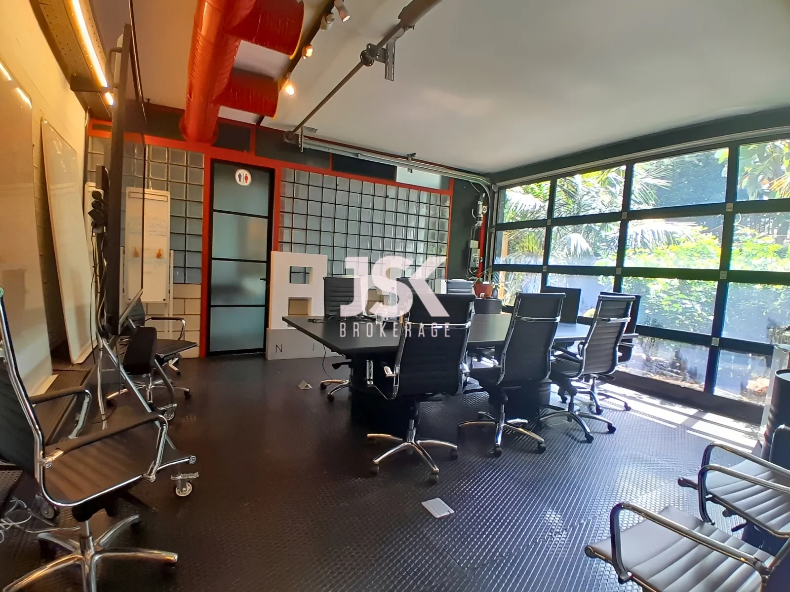Office for Rent in Achrafieh