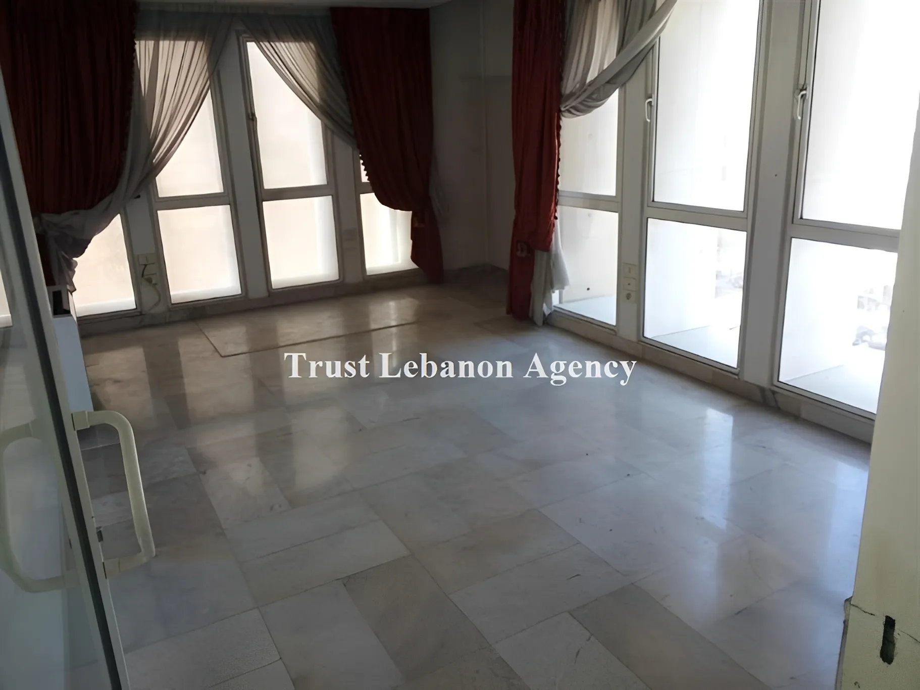Clinic for rent in Beirut, Mar Elias