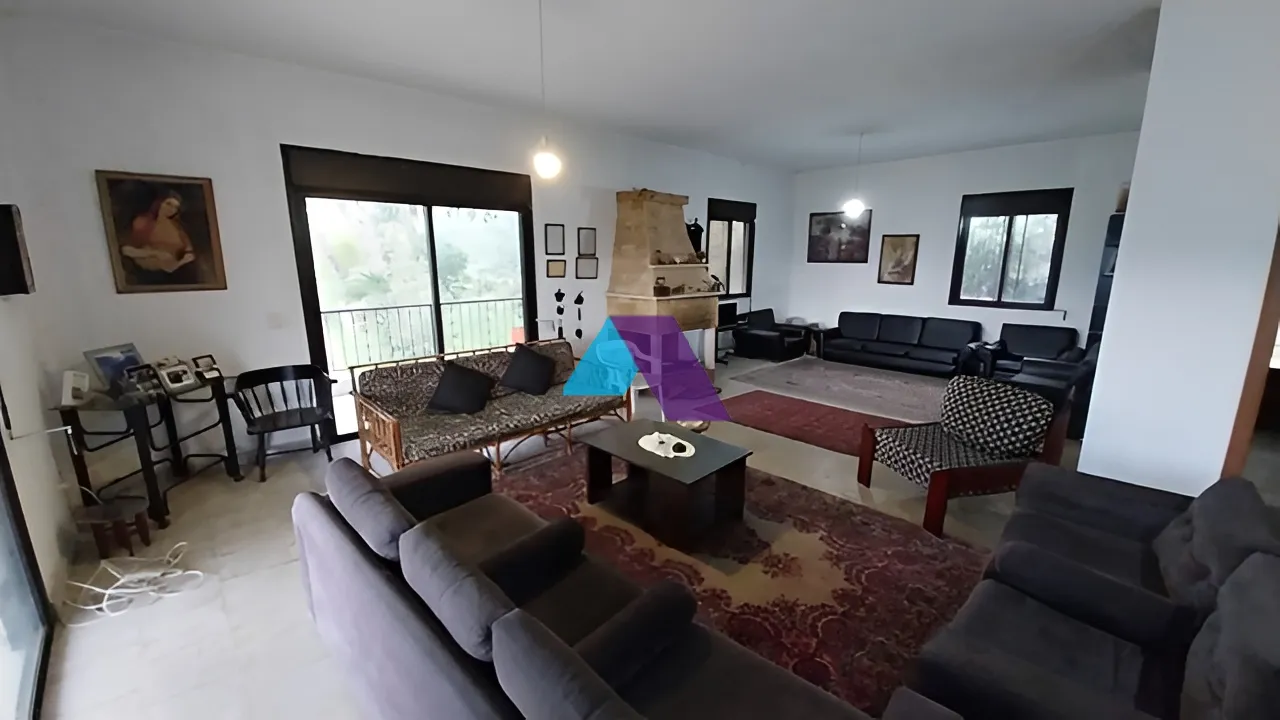 Villa for Sale in Beit Meri
