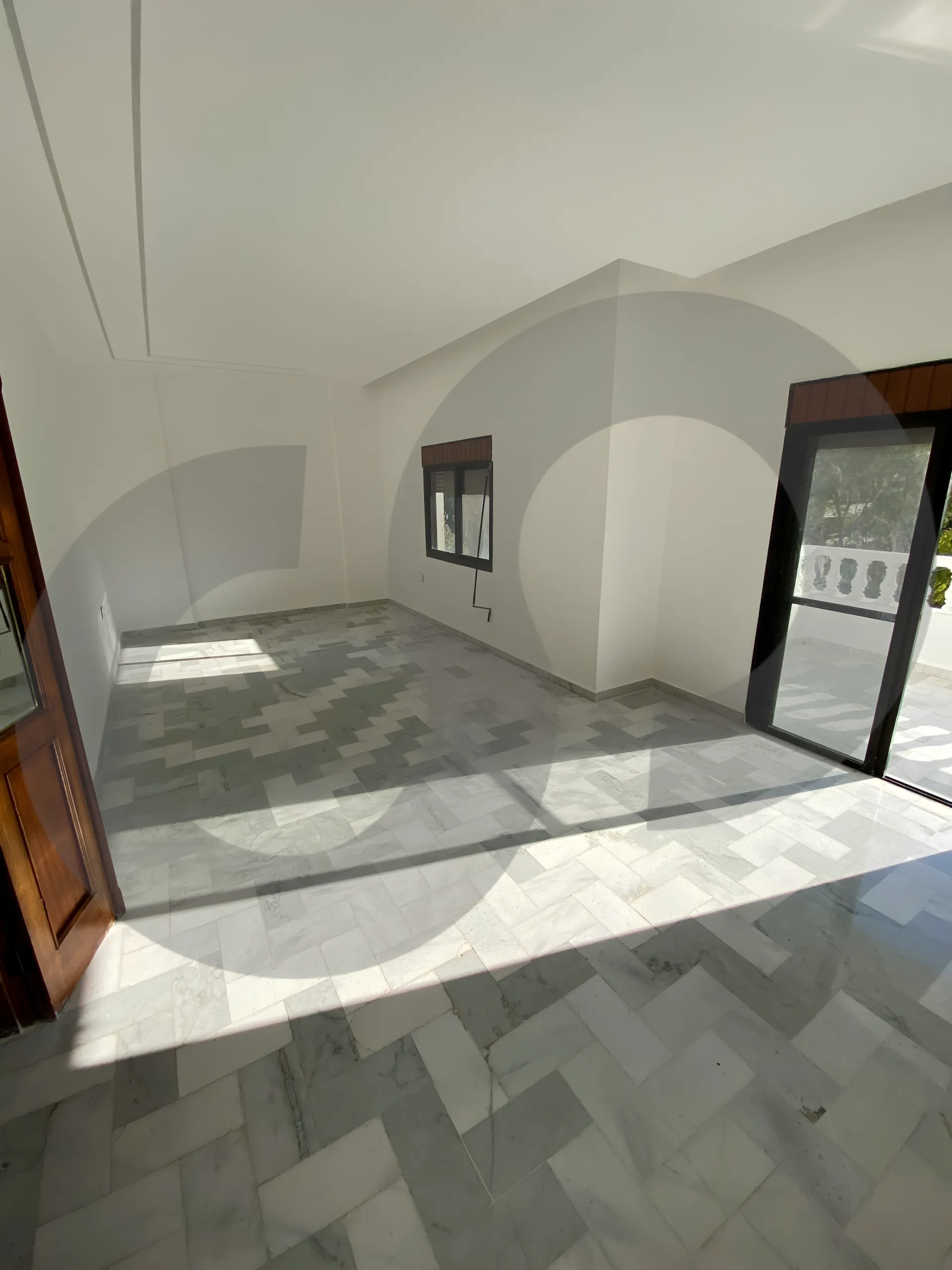 Apartment for Sale in Dawhet Aramoun - 3 bed, 2 bath