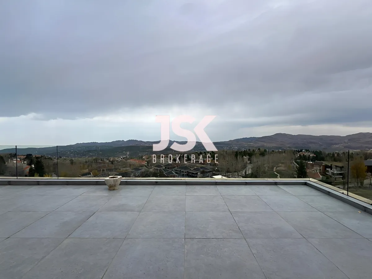 Chalet for rent in Faqra - 6 bed, 5 bath