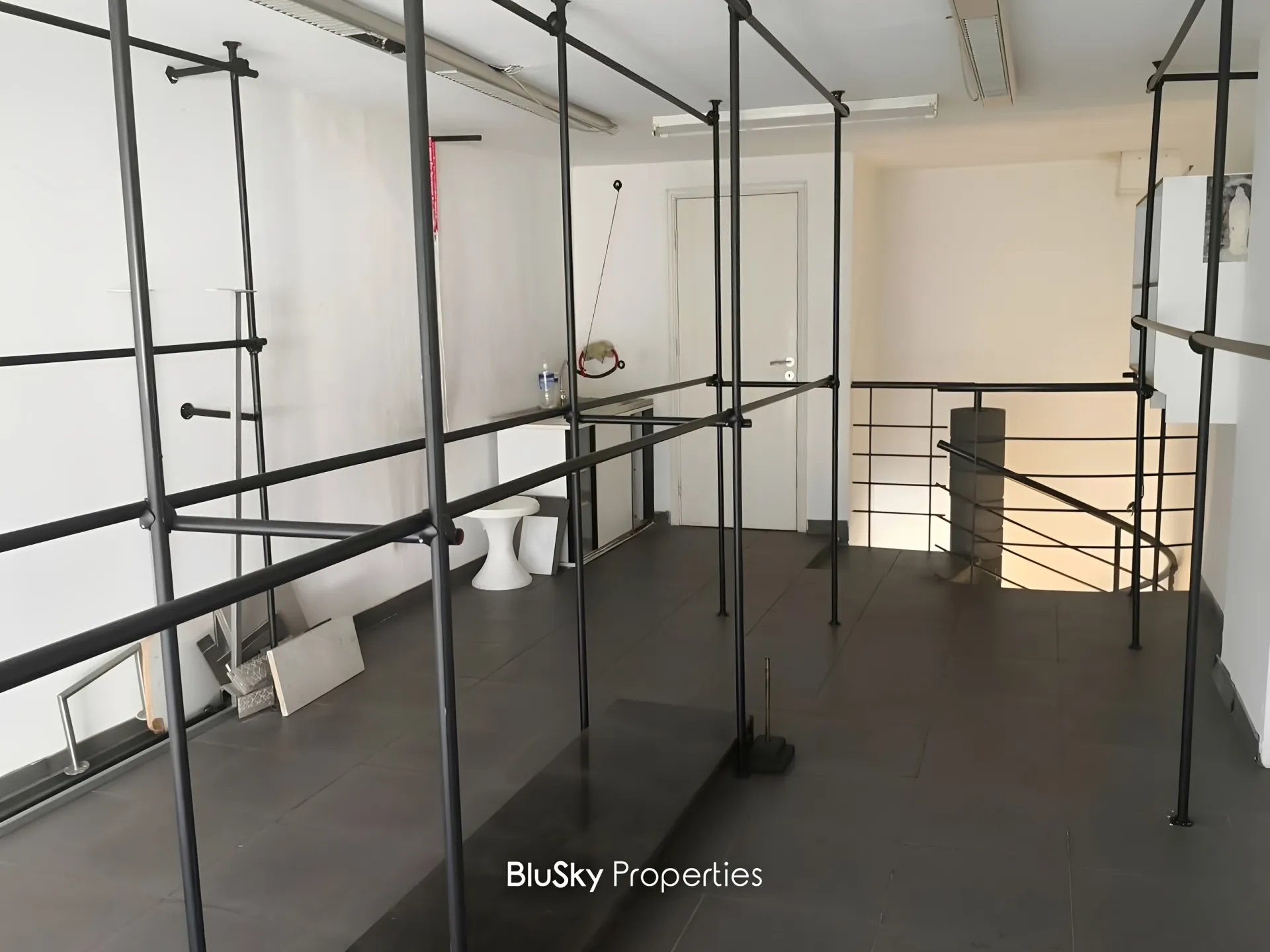 Shop for rent in Jal El Dib