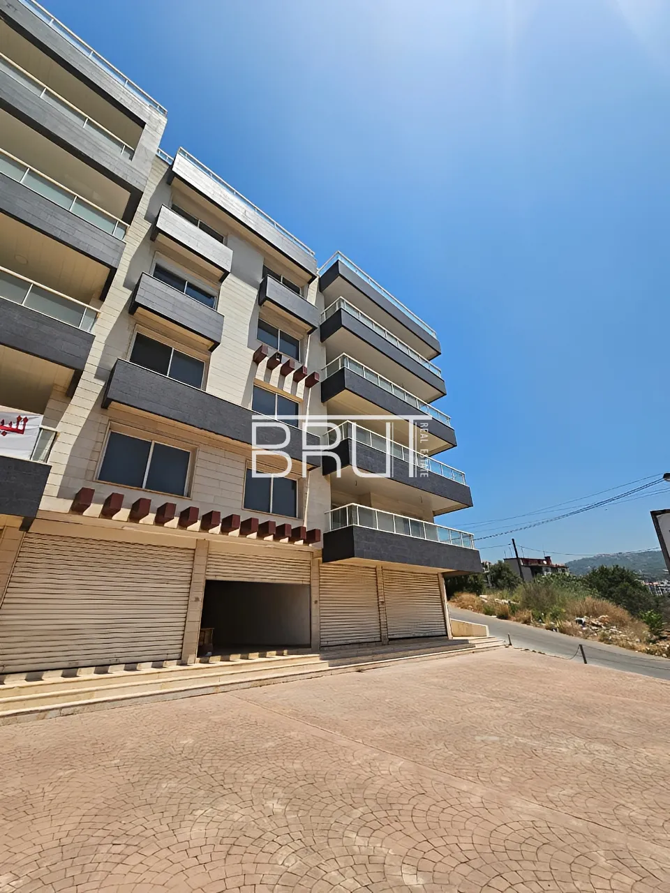 Apartment for Sale in Ballouneh