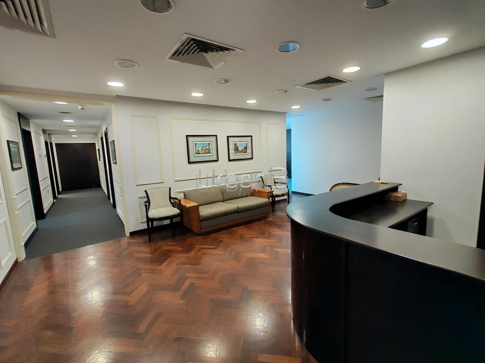 Office for Sale in Caree d'or, Achrafieh