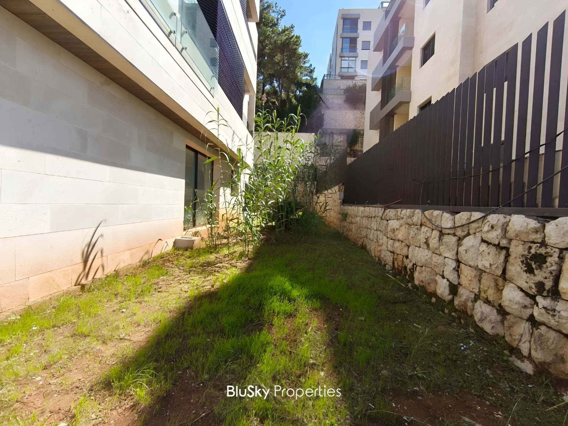 Apartment for sale in Ballouneh