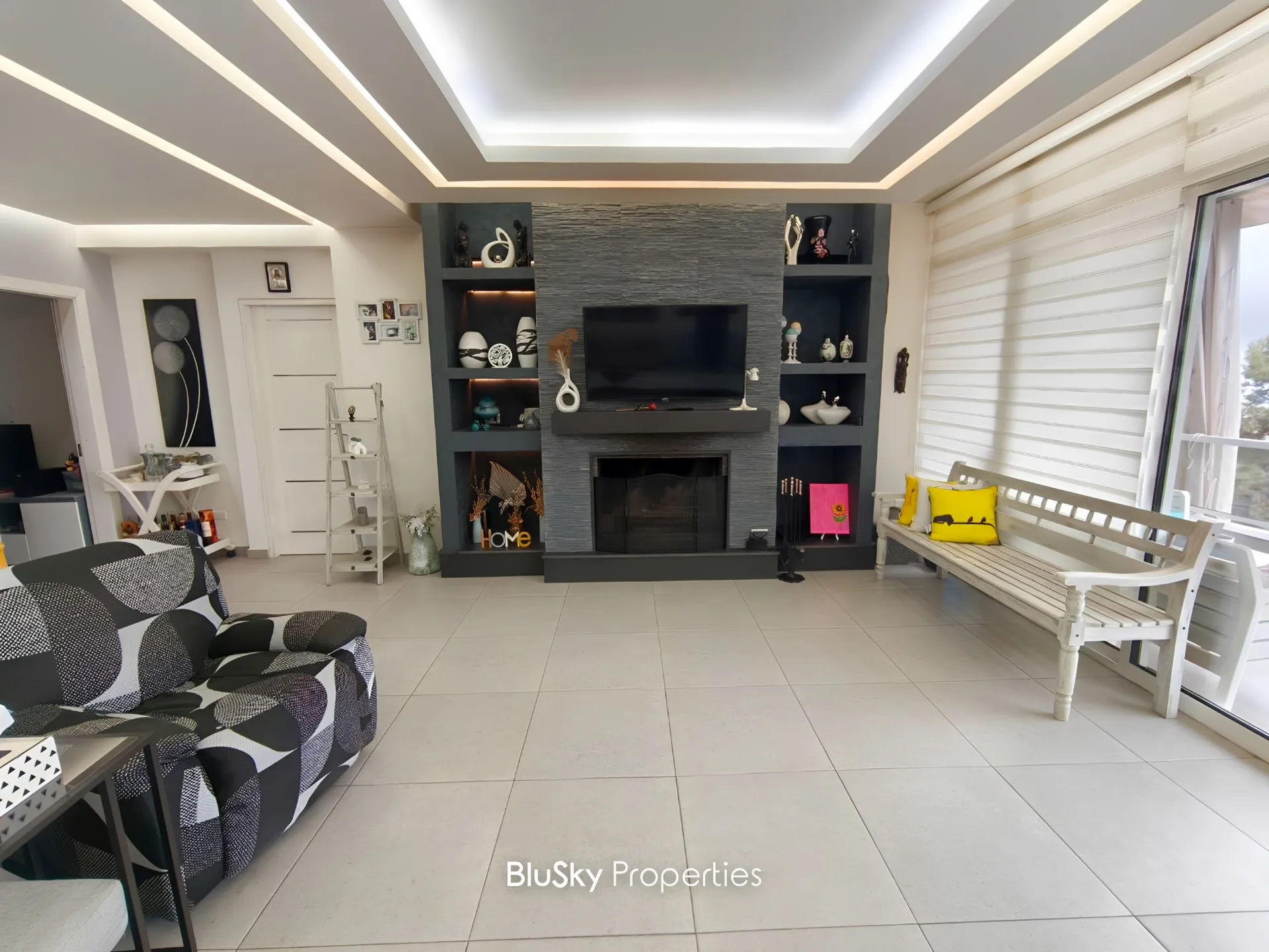 Apartment for sale in Ain Aalaq