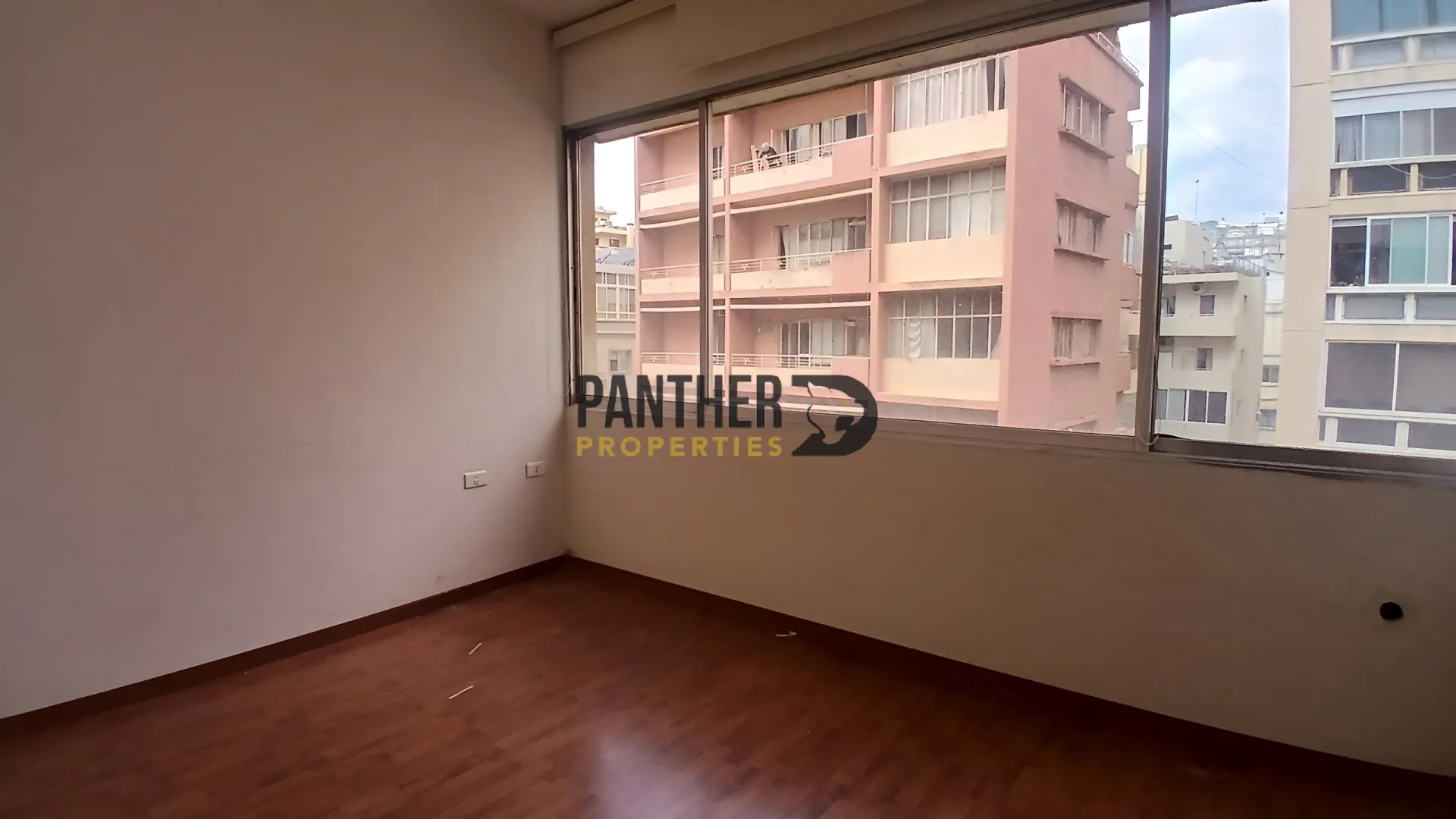 Office for rent in Badaro