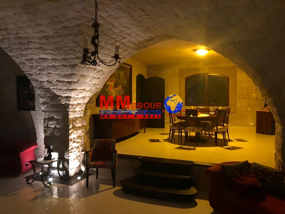 Villa for sale in Ajaltoun, Lebanon - 3 bed, 6 bath